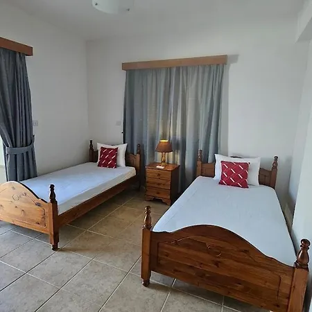 Livia - Vikles 1 Villa Pomos