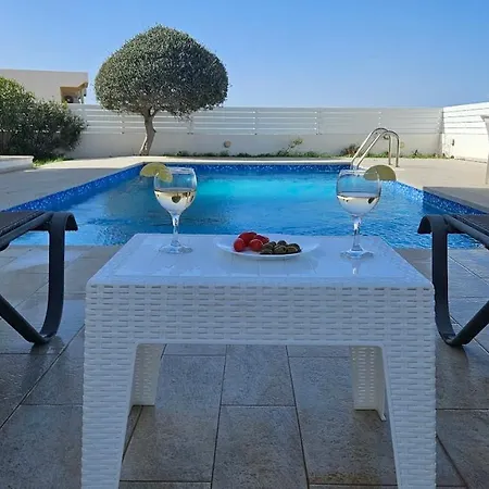 Livia - Vikles 1 Помос