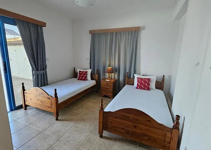 Livia - Vikles 1 Villa Pomos