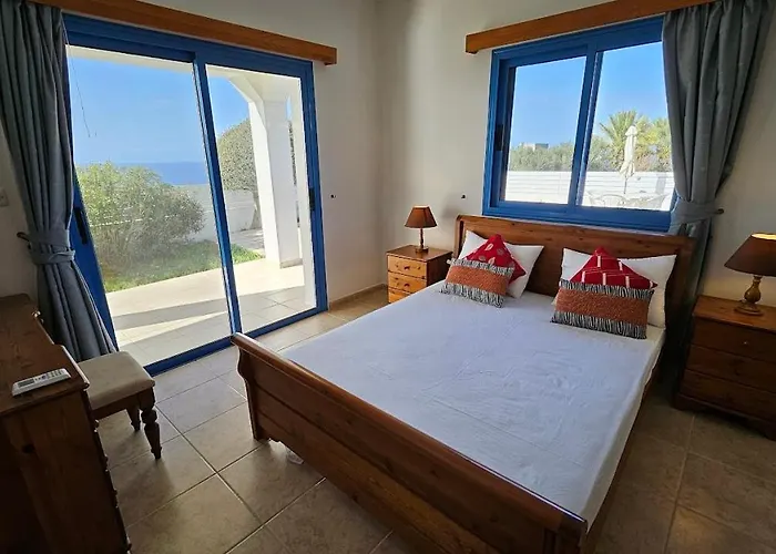 Livia - Vikles 1 Villa Pomos